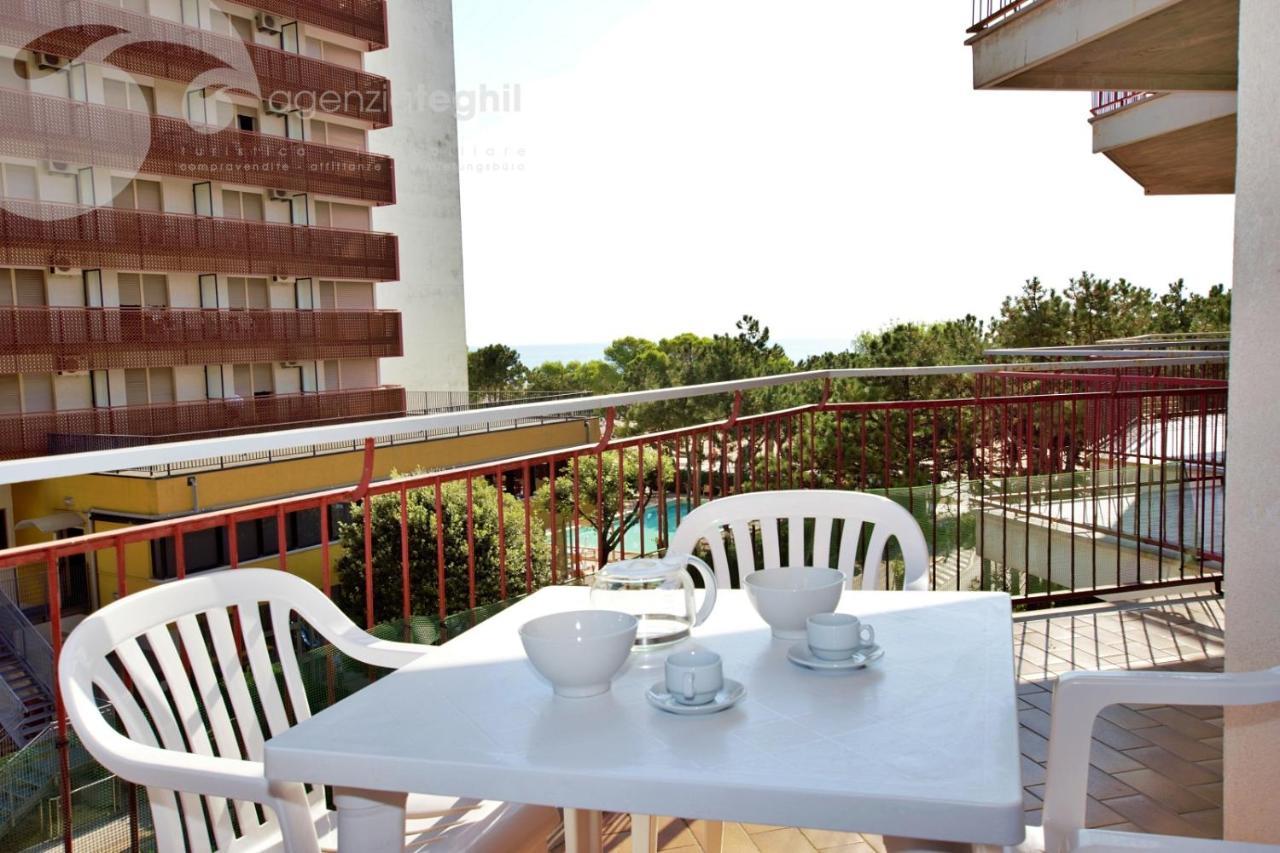 Condominio Cristallo Lignano Sabbiadoro Buitenkant foto
