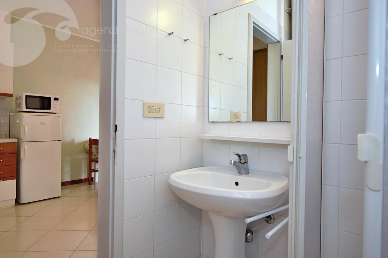 Condominio Cristallo Lignano Sabbiadoro Buitenkant foto