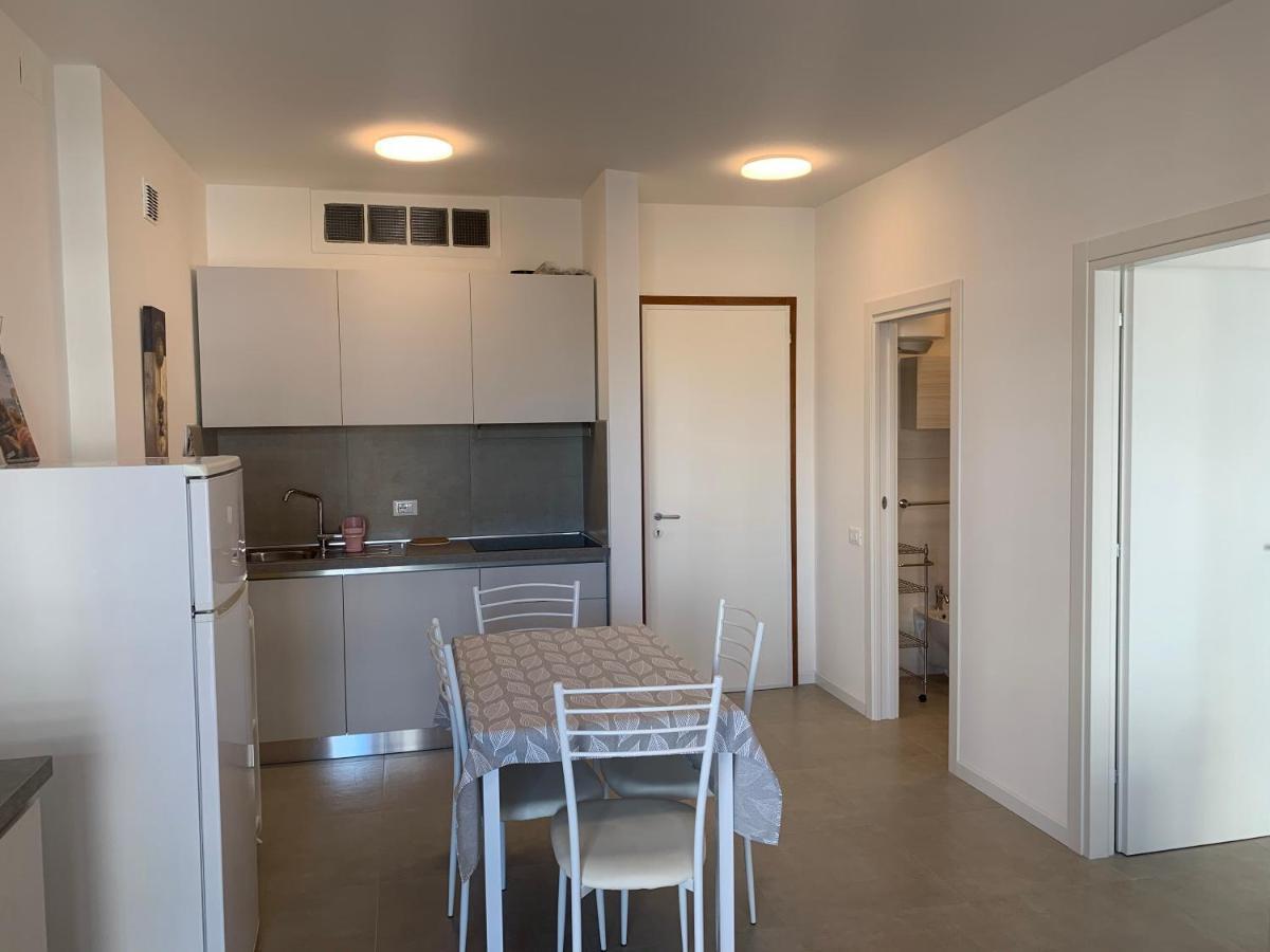 Condominio Cristallo Lignano Sabbiadoro Buitenkant foto