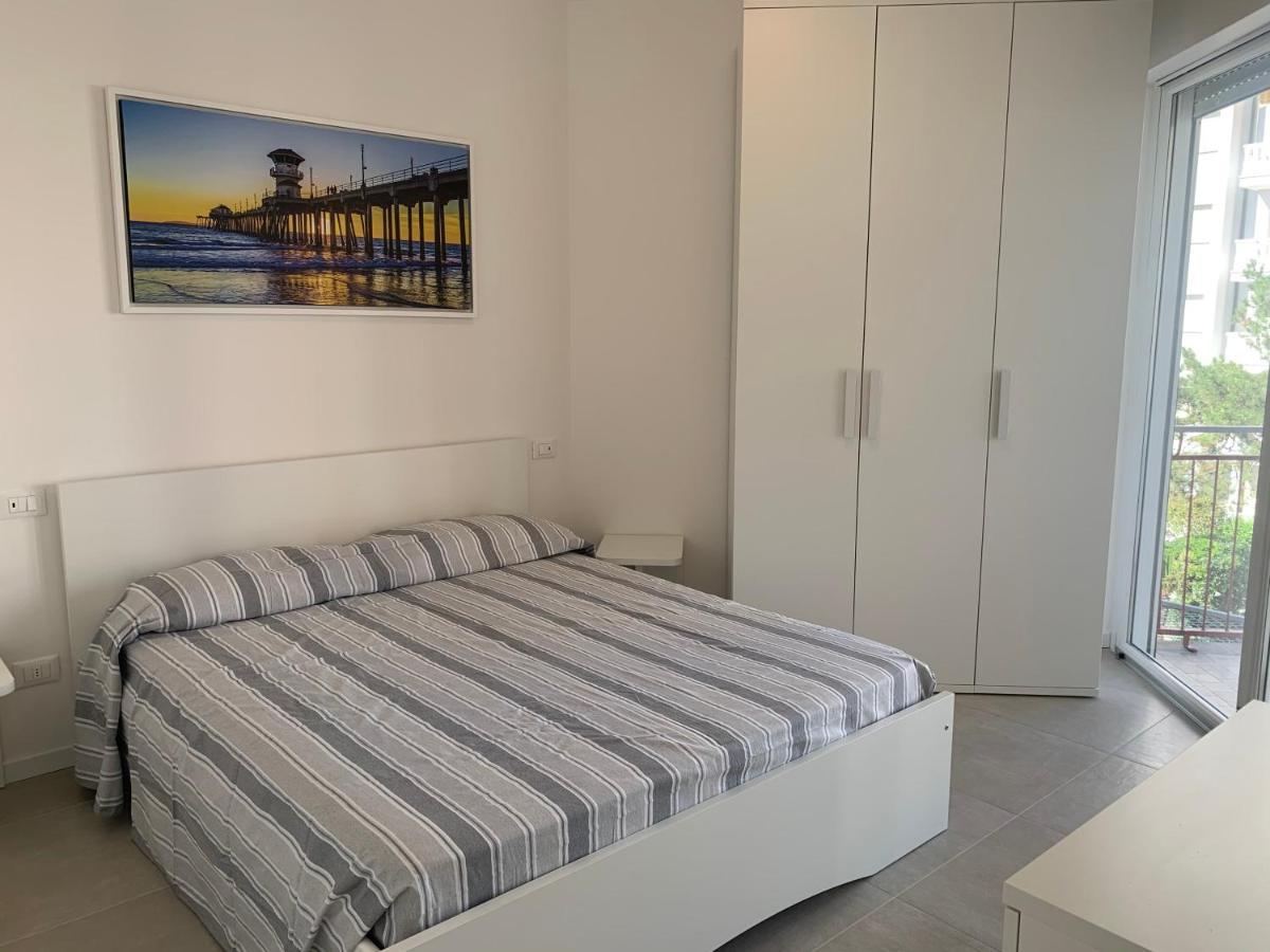 Condominio Cristallo Lignano Sabbiadoro Buitenkant foto